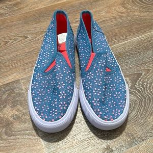 pretty and comfortable shoes